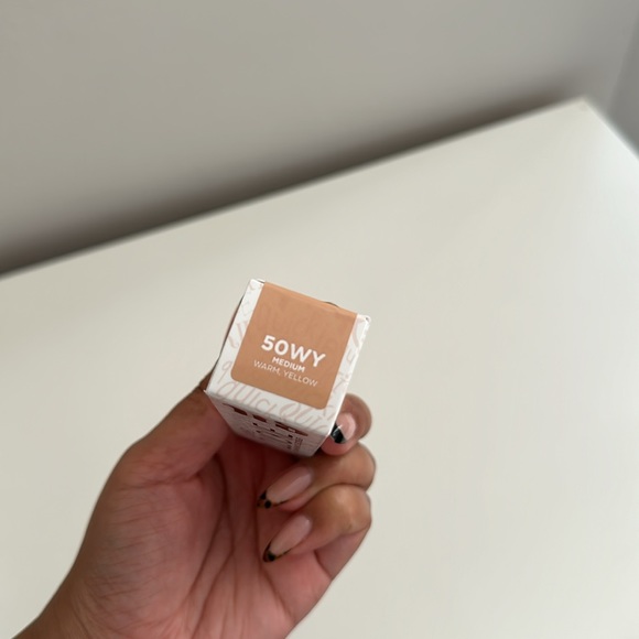 Urban Decay Quickie Concealer - Picture 2 of 3